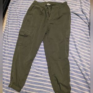 Gap women's cargo pants Large